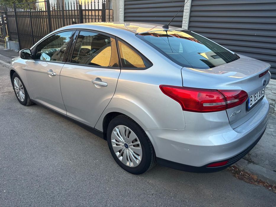 FORD Focus 2015 — imagine 5