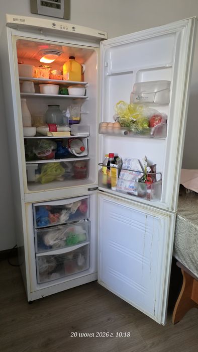 Продам холодильник