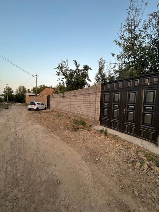 Ховли сотилади 24 соток 9 хона 275000$