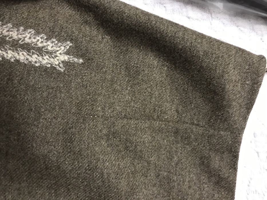 Продам шерстяной костюм