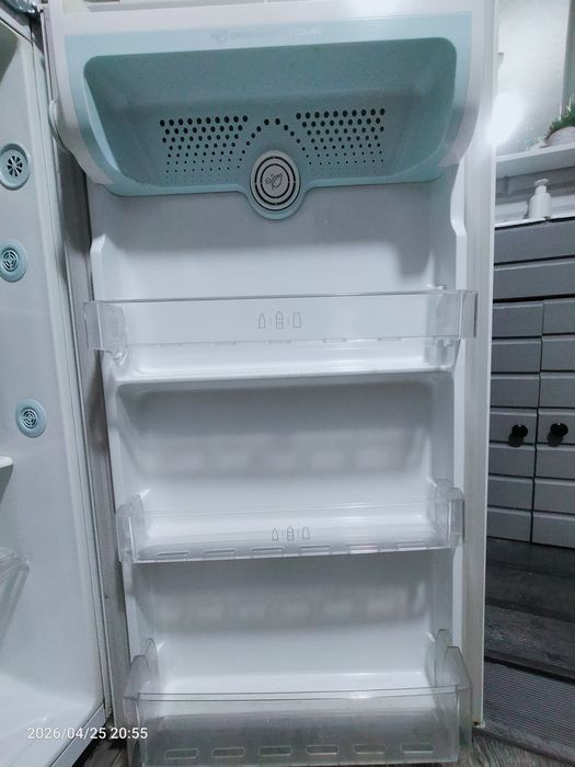 Холодильник LG в отличном состоянии