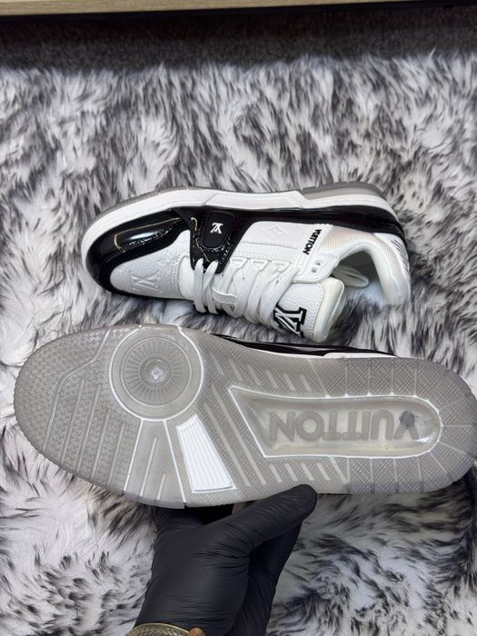 Luis Vuitton Trainer - 40