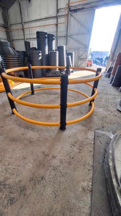 Хранилки за бали сено