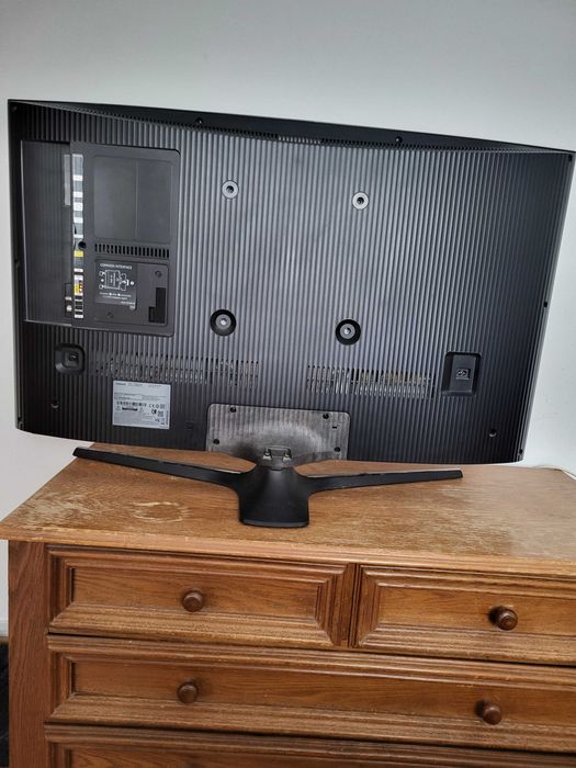 Samsung curbat UE 40K 6172 U