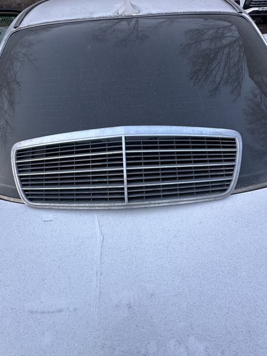 Продам решотку на мерс 210 рестайлинг