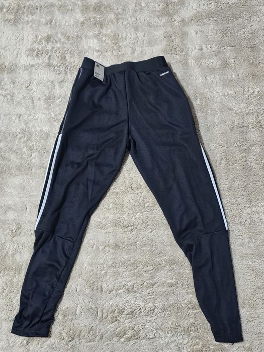 Adidas спортно долнище анцуг S размер