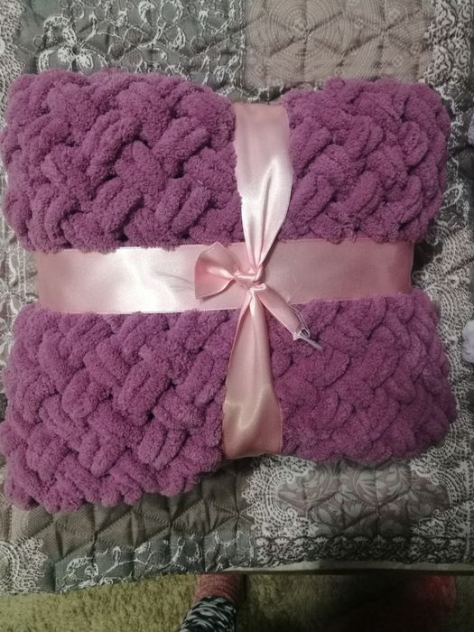 Ръчно плетено одеалце