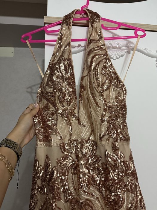 Официална рокля