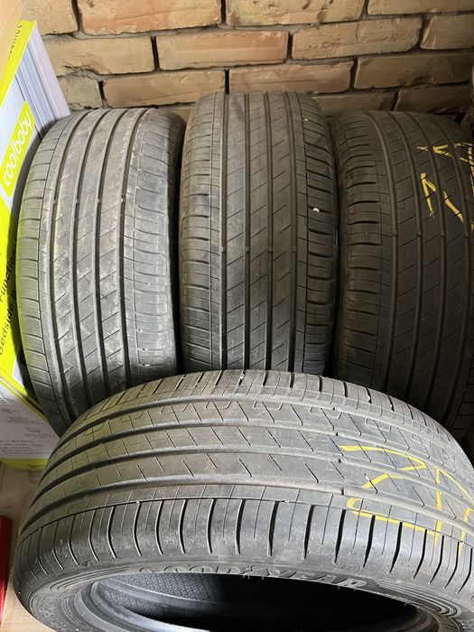 Летняя шина Goodyear 215/55/17