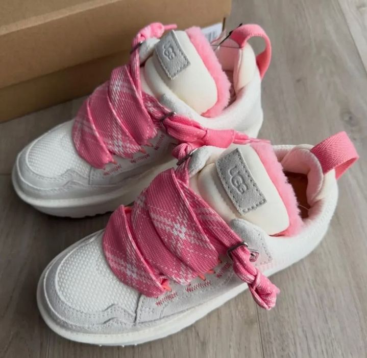 UGG Lowmel Love Adidasi