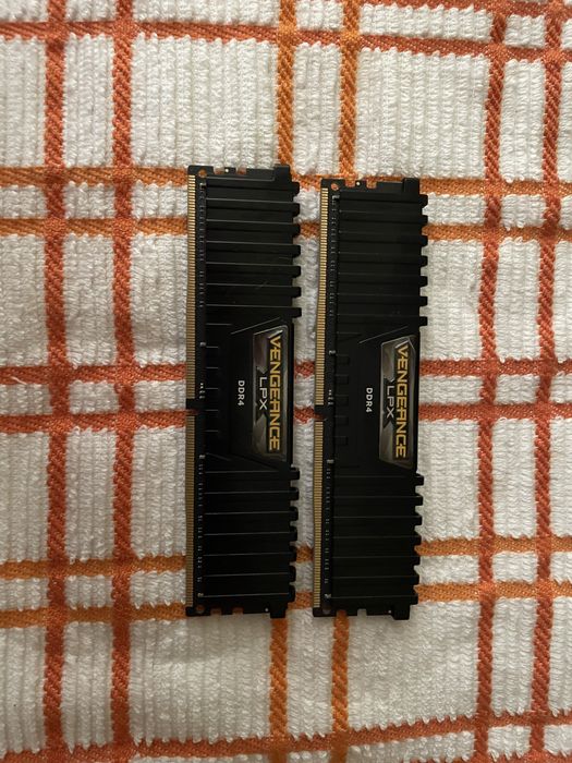 Corsair Vengence DDR4  2x16 Gb 3600MHz