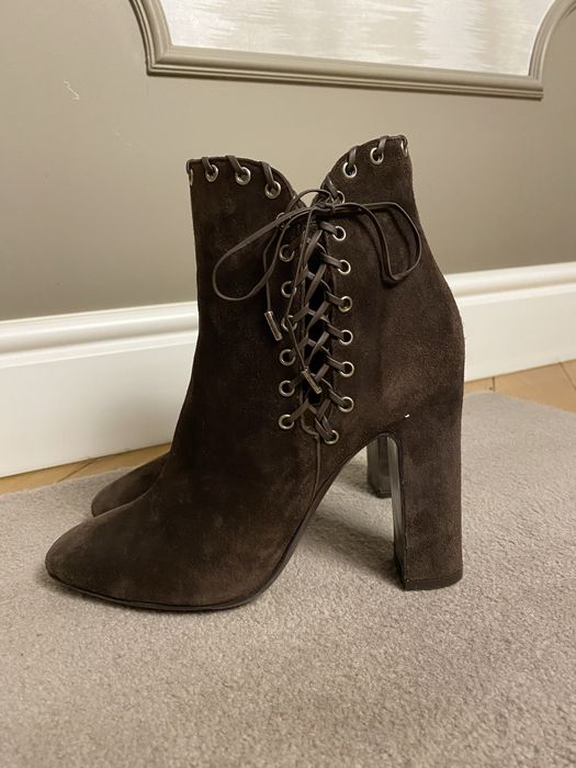 Ghete noi Salvatore Ferragamo piele intoarsa maro
