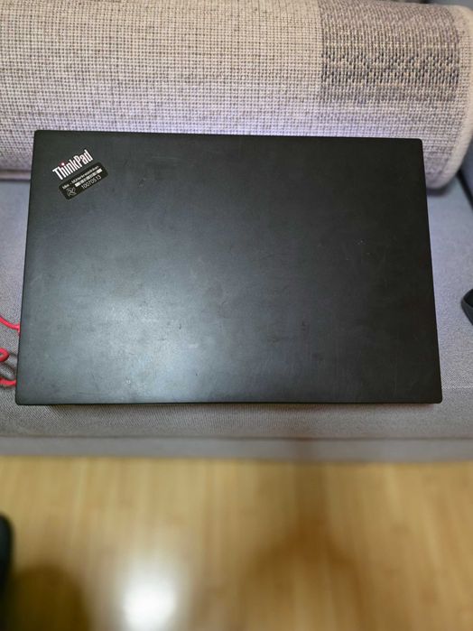 Lenovo  T460s  I5-2,7gb -Gen-a-6- cu ram DDR4- 12GB,SSD Nvme-256 gb.