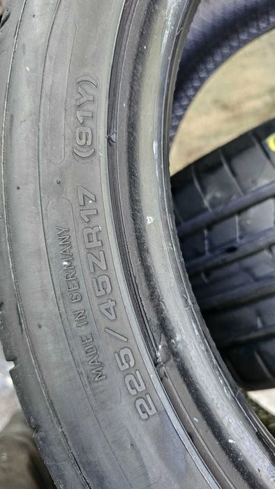 Anvelope 225/45/17 CONTINENTAL SI DUNLOP vara
