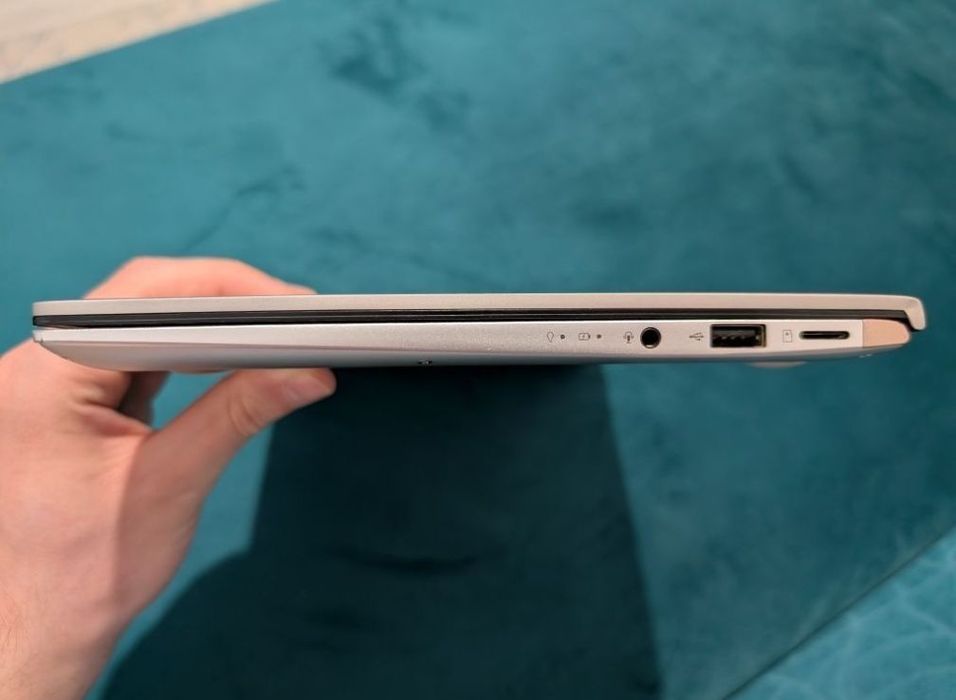 Asus ZenBook 14'