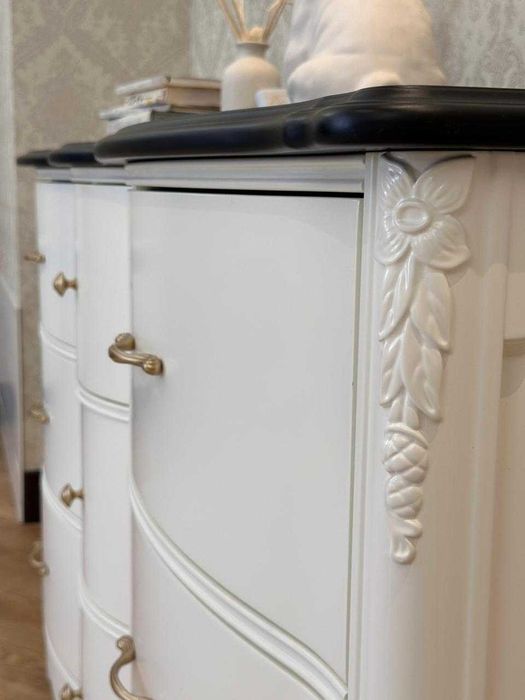 Шикарный комод из Дубая