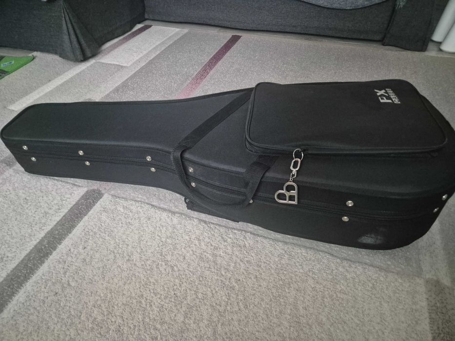 Chirara electro acustica Takamine