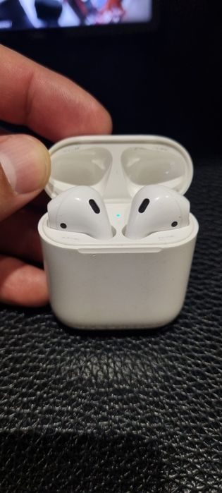 Продам airpods 1 оригинал