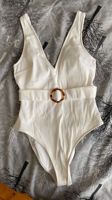 Цял бял бански H&M