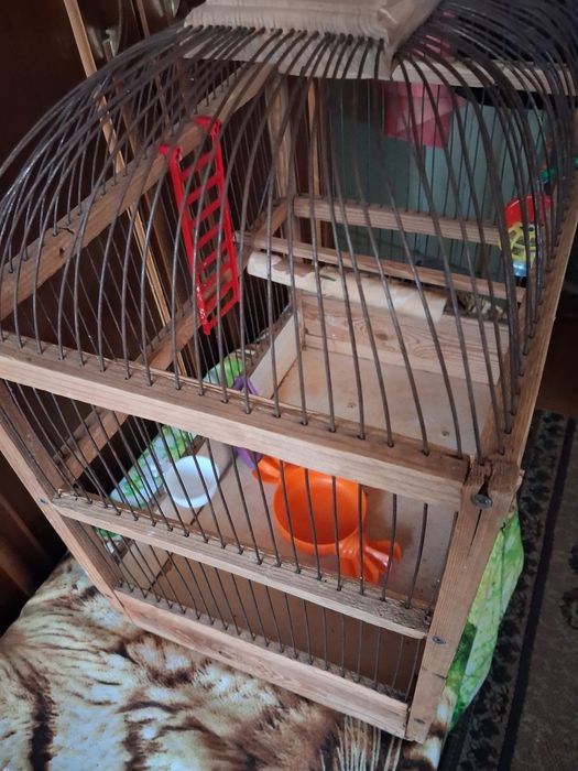 Клетка для птиц.