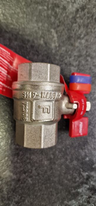 Vând robineti PN20 / DN30