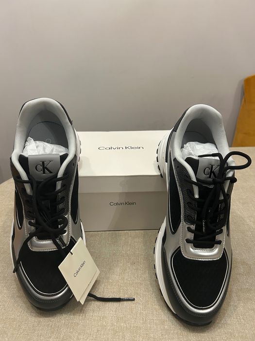Маратонки Calvin Klein 45 номер
