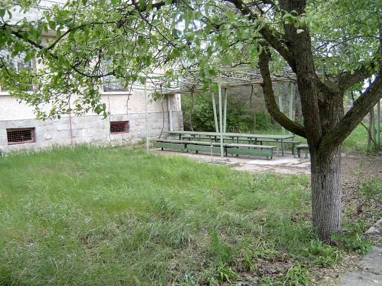 Продава се Хотел в с. Любен, Област Пловдив - 7437 кв.м за 16 €/кв.м - Снимка #4