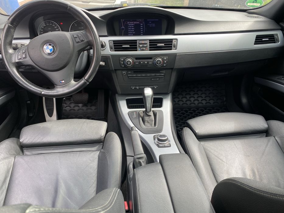 BMW E91  320 M-Paket Bi-Xenon Trapa Automat !!!