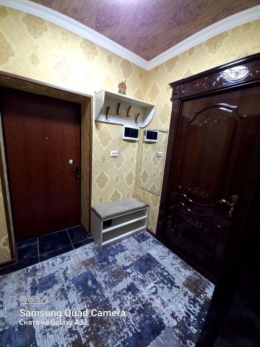 Мохихосса томонда жойлашган 1 хонали люкс квартира ижарага берилади