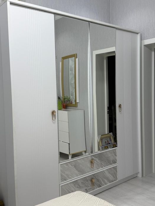 Продам полный комплект спальной гарнитуры