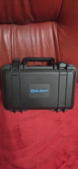 Lanterna olight puternica