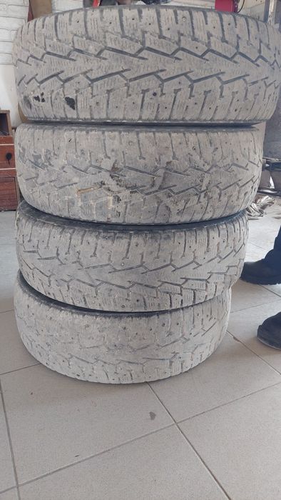 Продам шины б/у Delmax