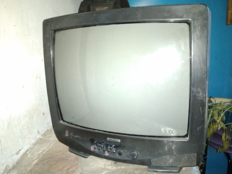 Продам телевизор за 5000 тенге рабочий