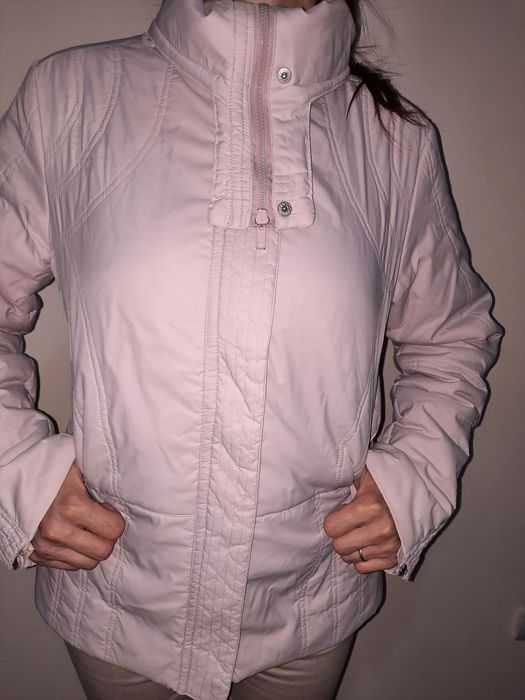 Vând  geaca de primăvară