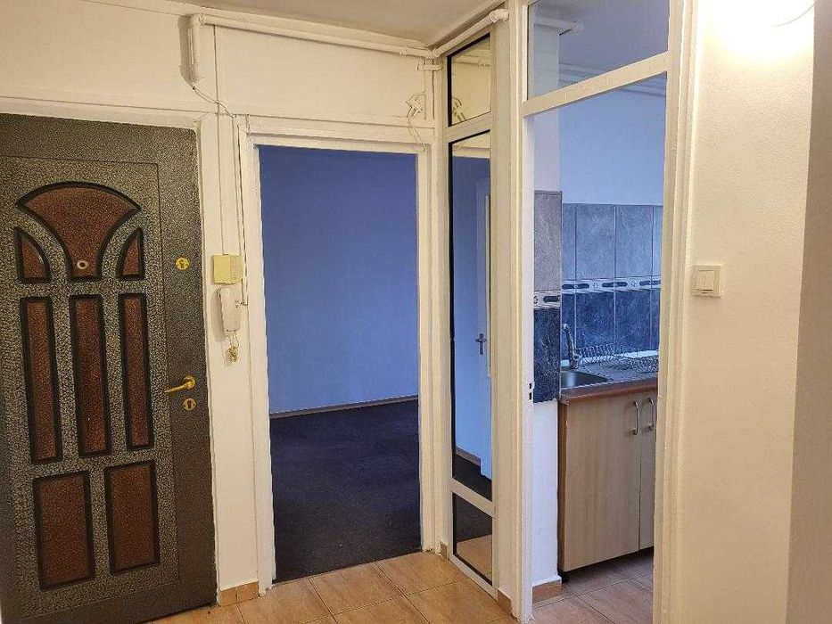 vand apartament 2 camere cf 1 - garaj -  republicii - c-tin brezeanu