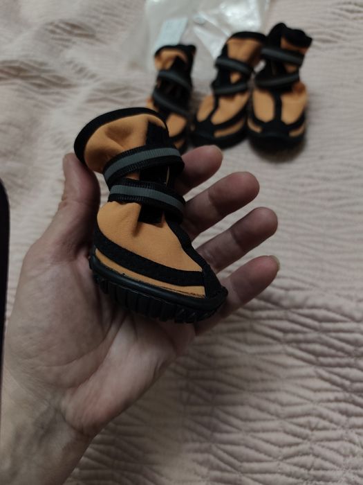 Продам обувь для собак размер xs