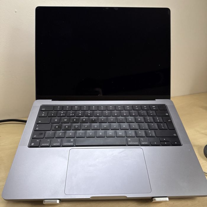 Macbook Pro 14 M1 pro 32/512
