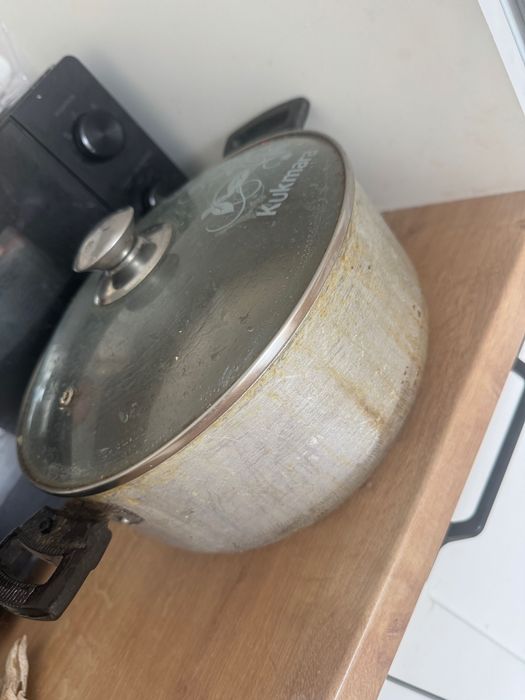 Кастрюля с крышкой