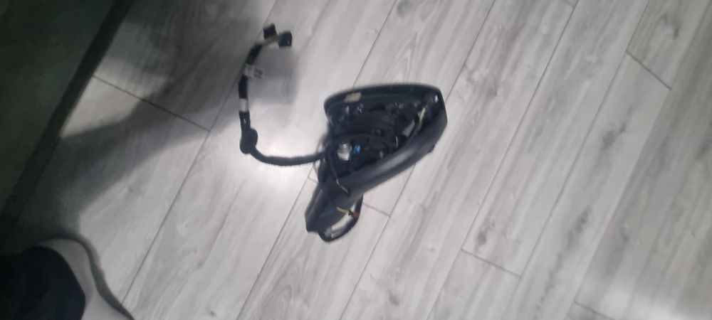 Oglinda stanga vw passat b9