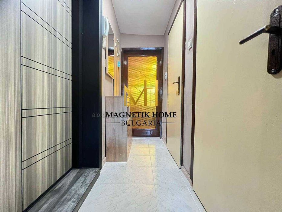 Кокетен двустаен апартамент след ремонт на метри от Флората в жк Лазур