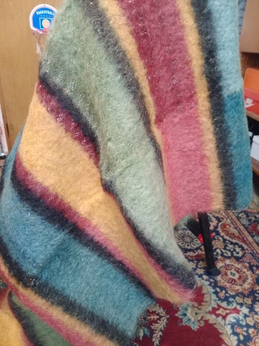 Продавам китеник от камилска вълна