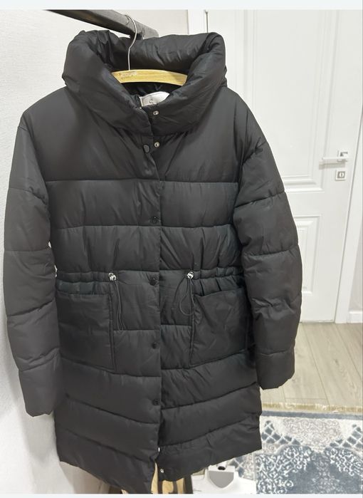 Продаж женскую куртку пуховик