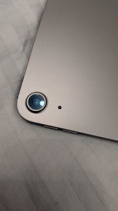 Ipad AIR 4 отличное состояние