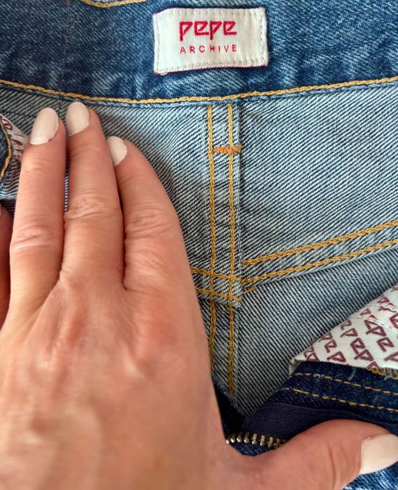 Дънкова пола Pepe Jeans, размер XS, в безупречно състояние, без никакви забележки
