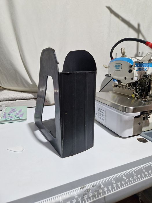 Продамподставку  для хранения бумаг zetta