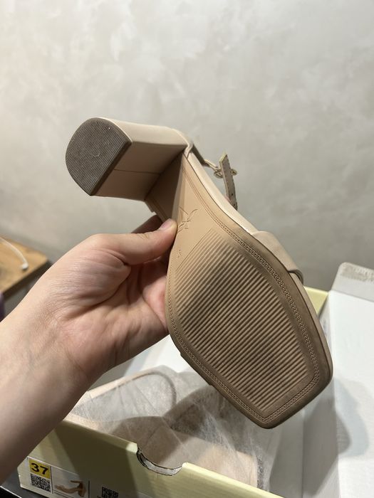 Новые туфли размер 38