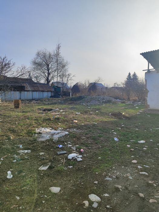 Участок продам времянка в аваринным состояния