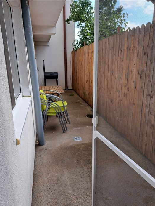 Inchiriez casa duplex Centru Floresti acces privat zona liniștită