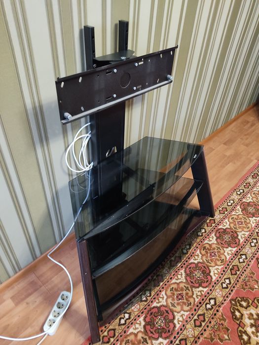 Тумба под ЖК телевизор