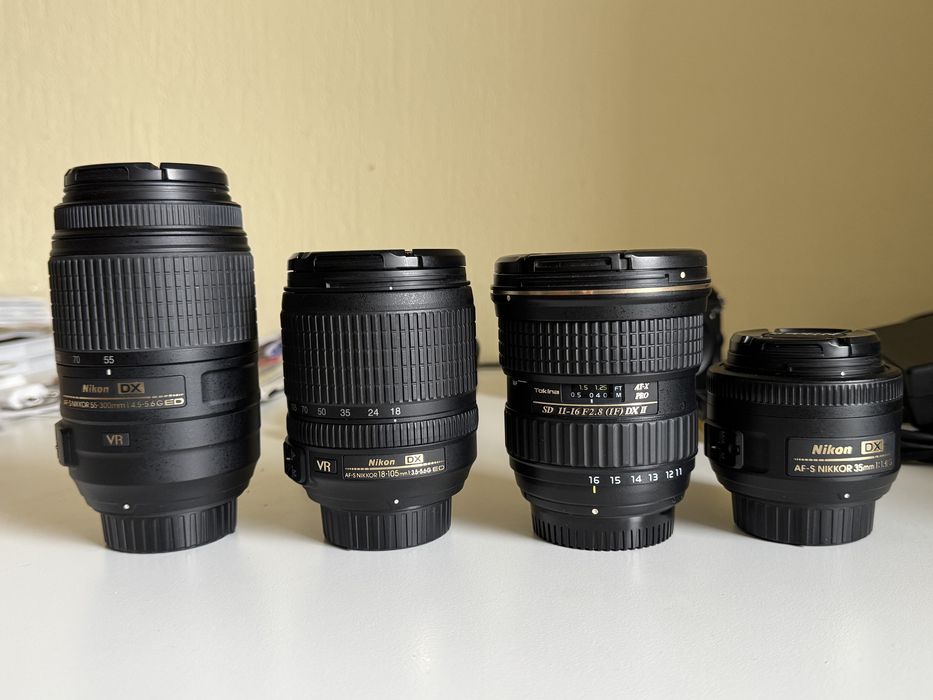 Nikon D7100 с обективи, светкавица и дистанционно